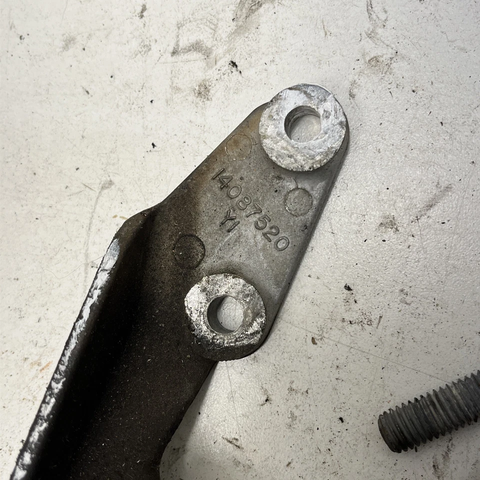 Corvette TPI 1986 1987 1988 1989 1990 1991 soporte de bomba de smog 14087520 L98 5,7 L Foto 2 de 4