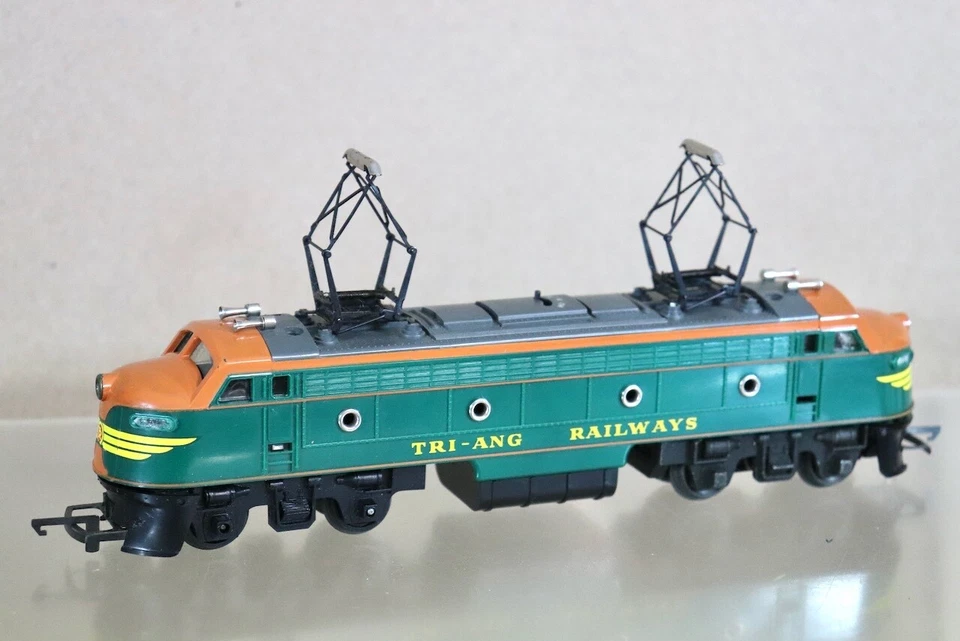 TRIANG R257 TRANSCONTINENTAL TR GREEN DOUBLE ENDED ELECTRIC LOCOMOTIVE 7503 2oc - Image 3 of 4