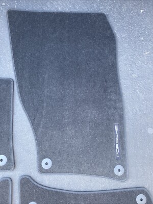 SET (4) Porsche OEM Floor Mats VW AG DE SFG 3CO 864.523 PA6.6 GP30