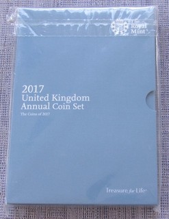 UK 2017 bunc 13 coin Year set in folder as issued by the Royal Mint
