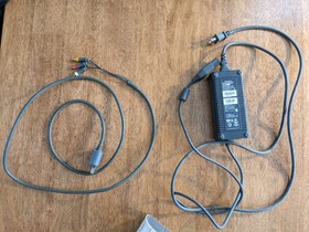 Xbox 360 bundle - 10 games, 2 controllers, media & power cables - TESTED