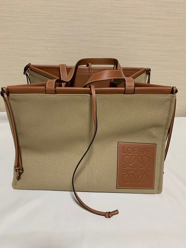 Excellent condition LOEWE Cushion Tote Large