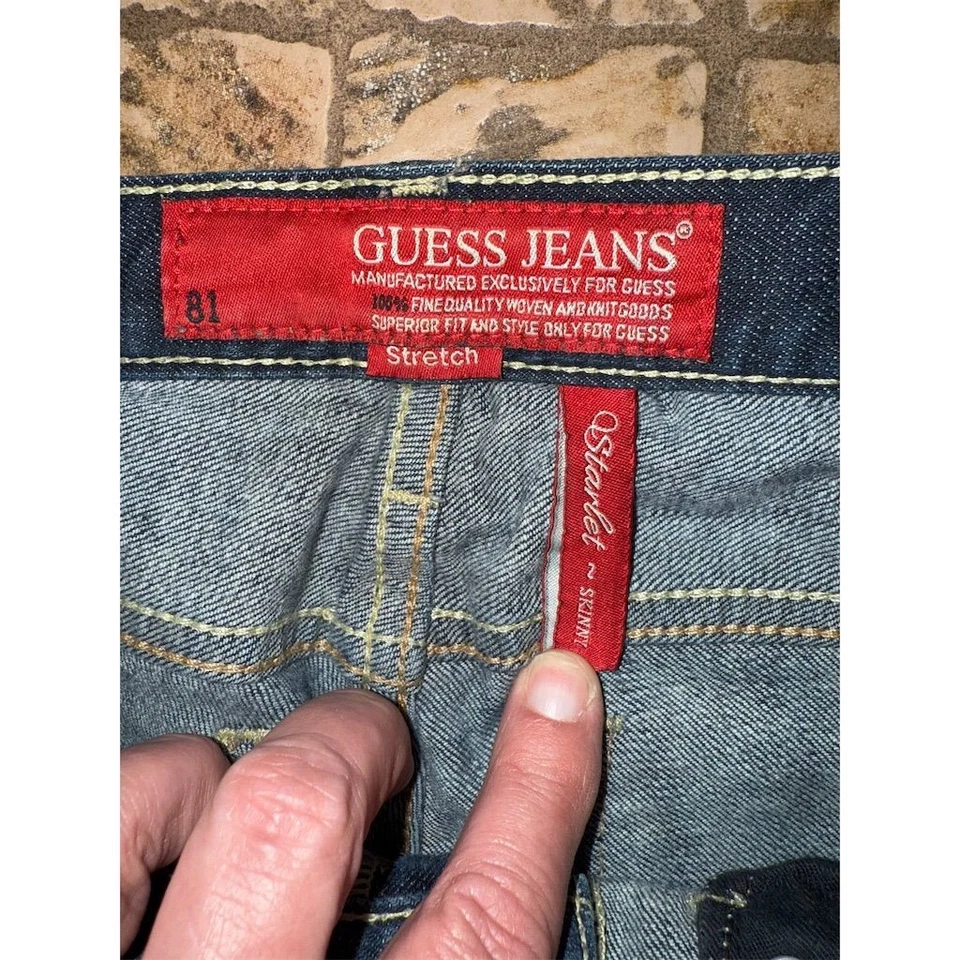 Pantalones de mezclilla para mujer Guess con puños lavado oscuro talla 26 estrella vintage capri Foto 2 de 4