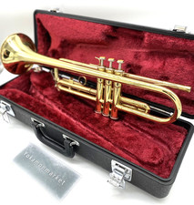 Yamaha YTR-2321 Trumpet with Mouthpiece Hard Case From Japan Very Good