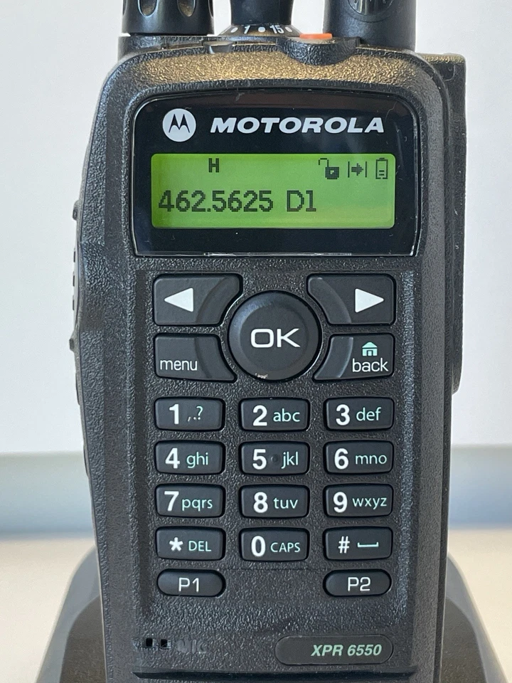 MOTOROLA XPR6550, UHF, 4W, 1000 CH, DIGITAL, New Battery,  New Antenna, Charger - Image 3 of 4