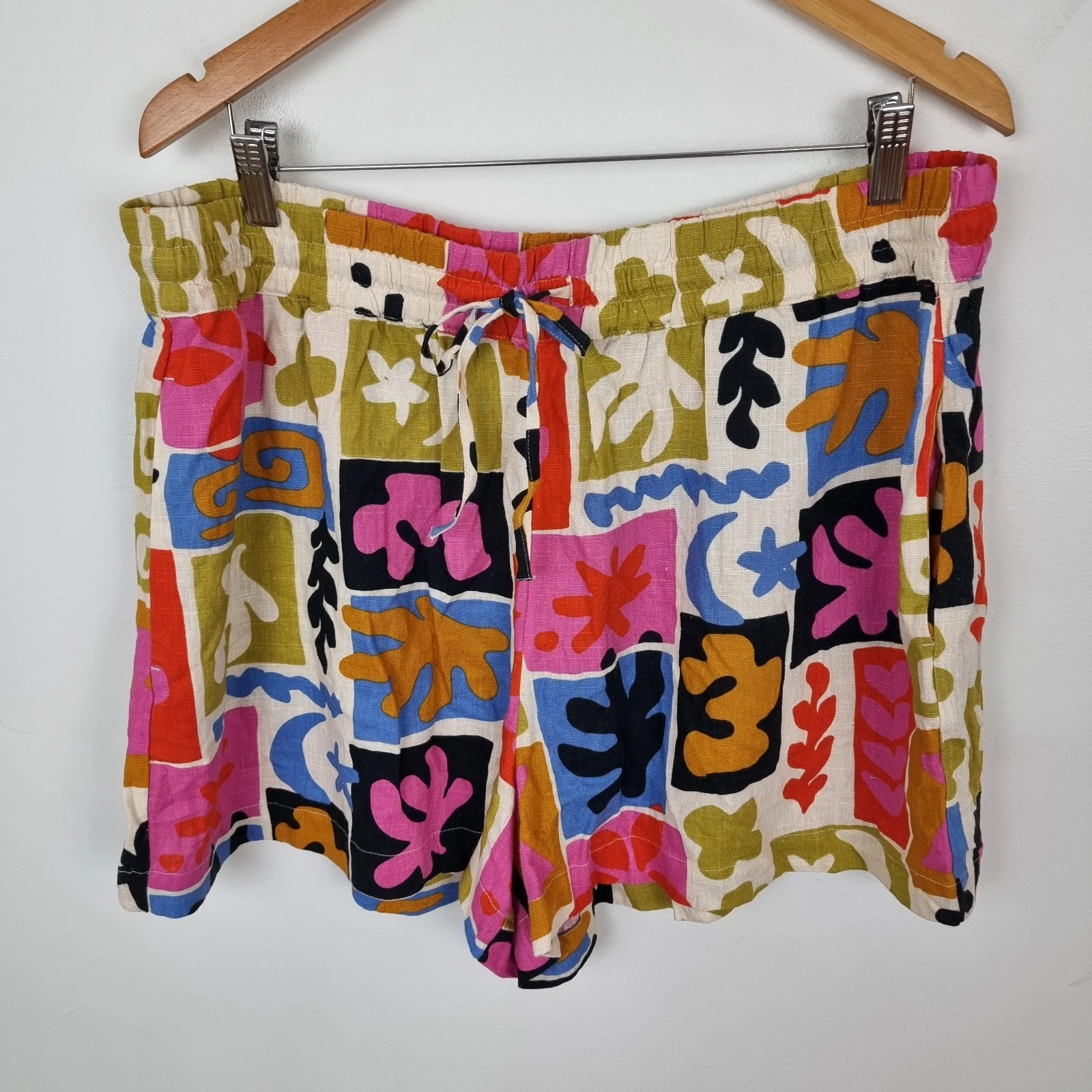 Sportsgirl Linen Blend Shorts Size 18