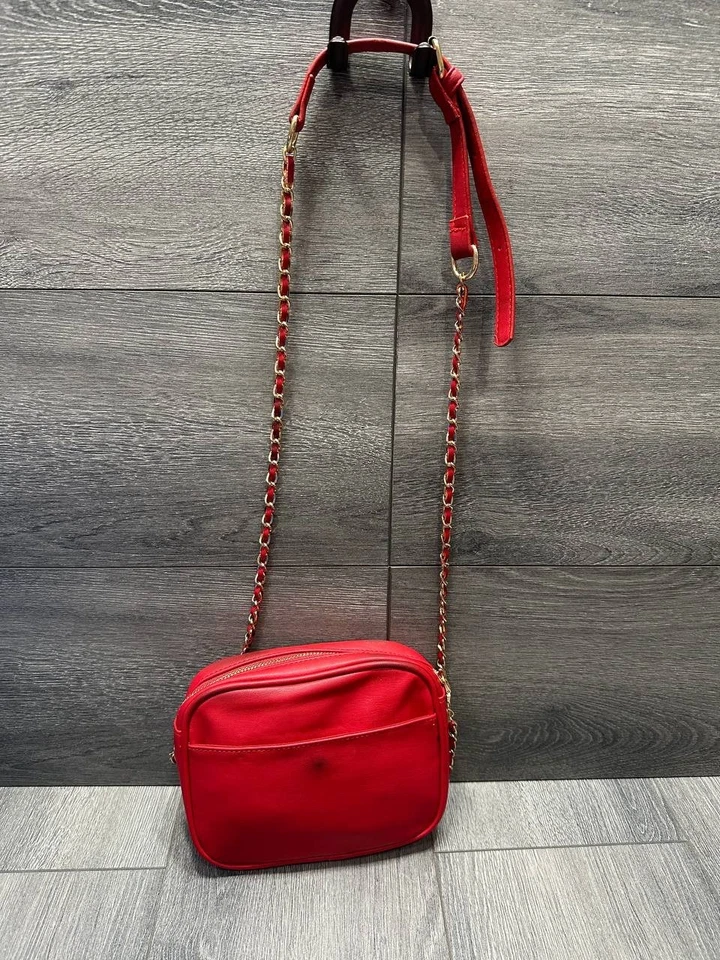 Bebe Sophia Red Quilted Faux Leather Crossbody Purse bag B000412 - Image 2 of 4