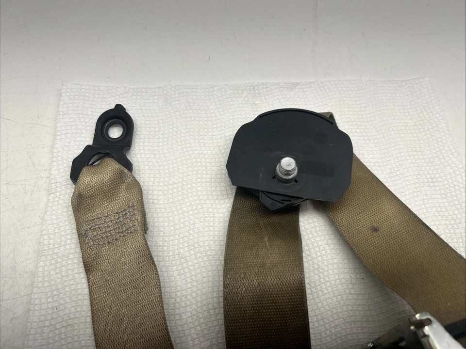 OEM Front Right Seat Belt Actuator 2009 2010 2011 Mercedes-Benz ML350 2518607185 - Image 4 of 4