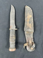 Vintage WW2 Cattaraugus 225Q US Military Fighting Knife With Leather Sheath