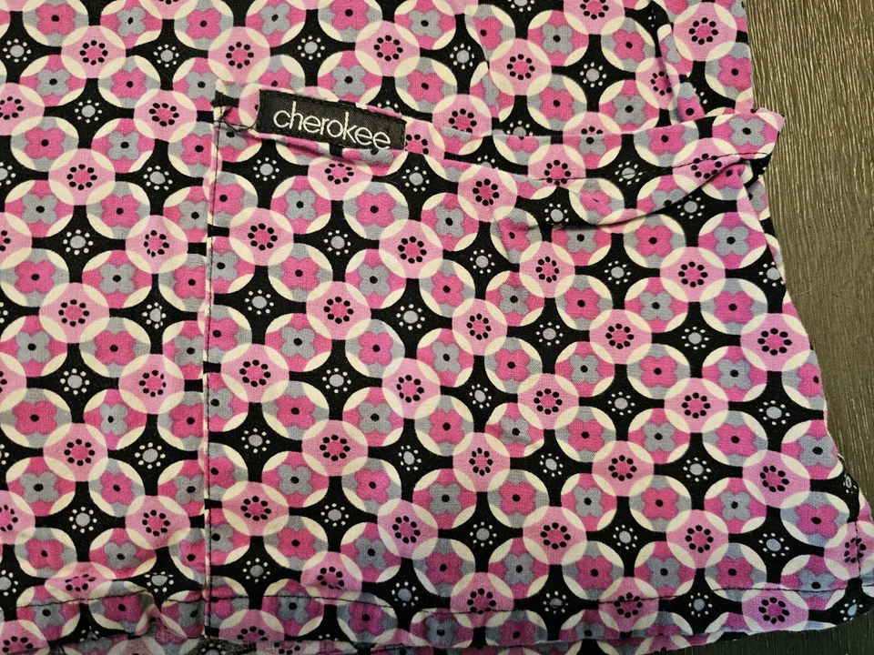 Cherokee Women's Print Scrub Top Size S - Image 2 of 4