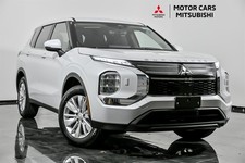 2025 Mitsubishi Outlander ES