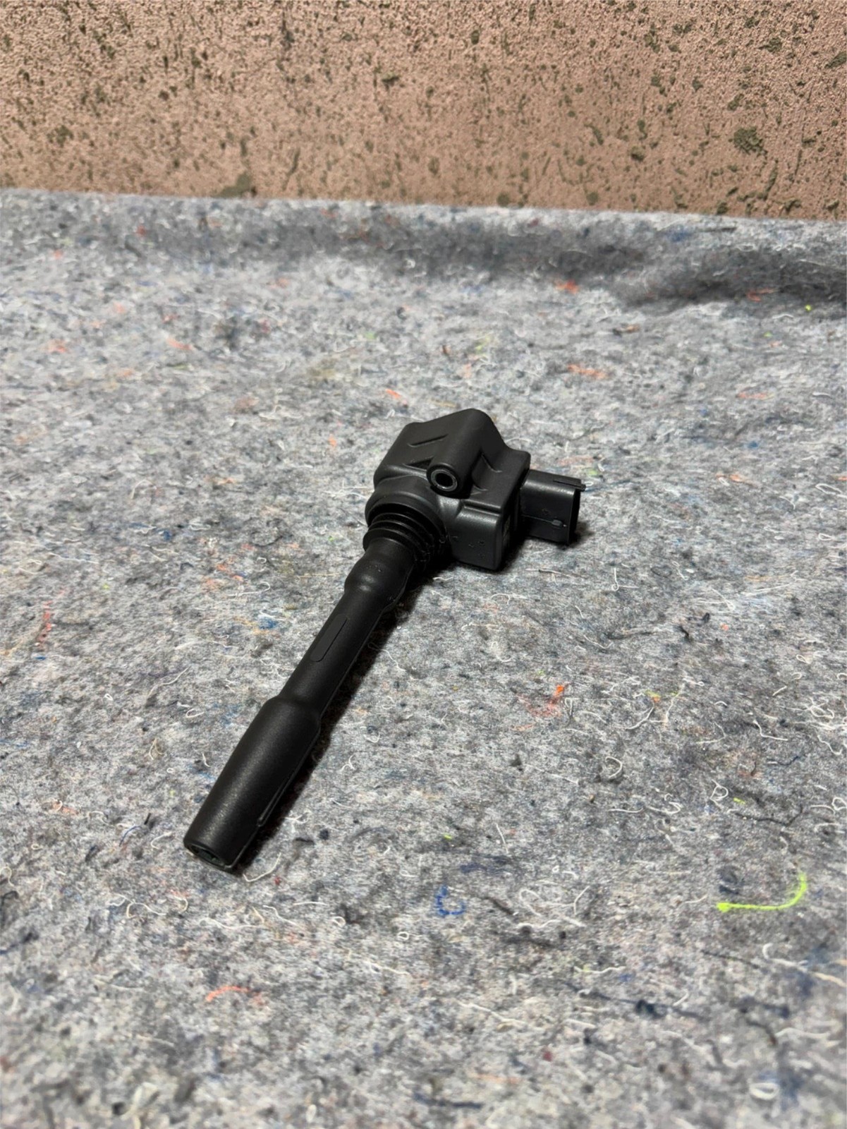 GENUINE OEM FERRARI IGNITION COIL 288233