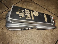 Danelectro Shift Daddy Pitch Shift Echo Guitar Long Pedal Vintage Car Shape 