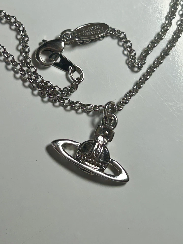 Vivienne Westwood Ariella Rosa Corazón Saturno Orbe Plata Colgante Collar 16 Pulgadas Foto 3 de 4