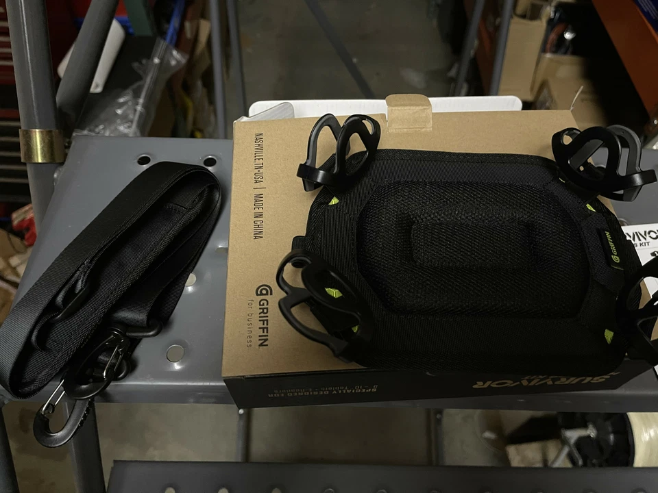 Griffin Survivor Universal Harness Case Kit for 9" - 10" Tablets Black XB41228 - Image 4 of 4