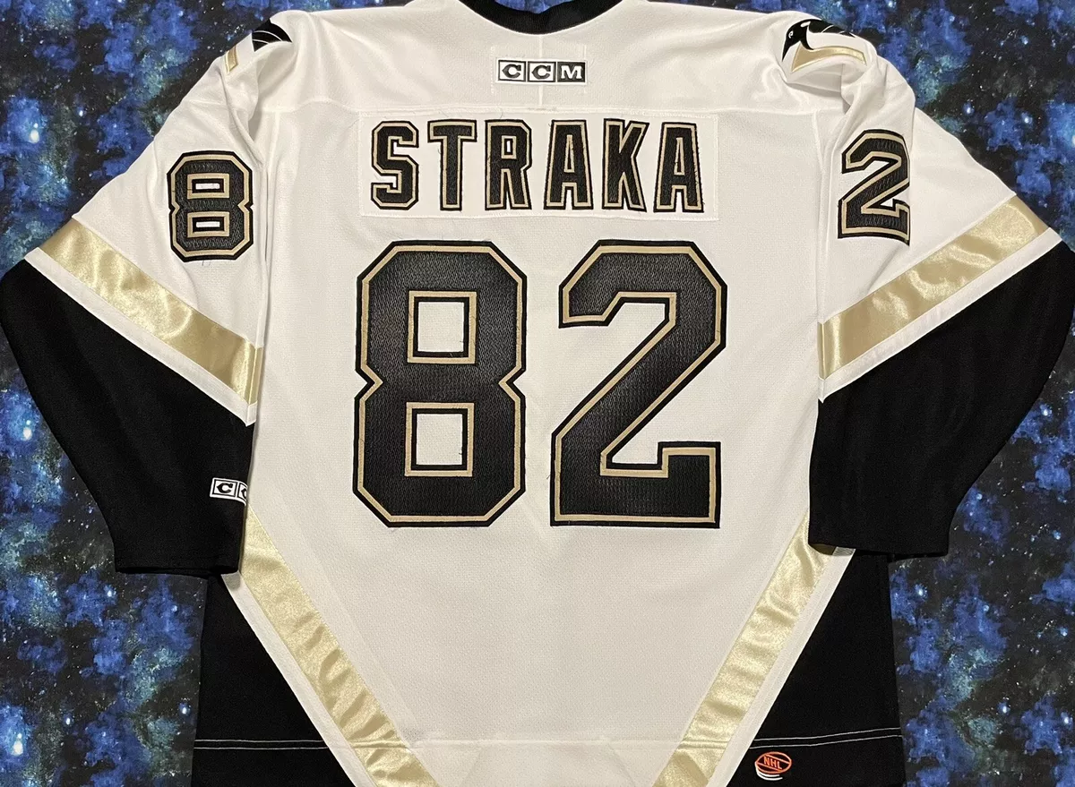 Martin Straka signed Penguins jersey crest patch