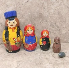 Russian Nesting Dolls Family With Pets Set Of 5 Wooden Handpainted Signed