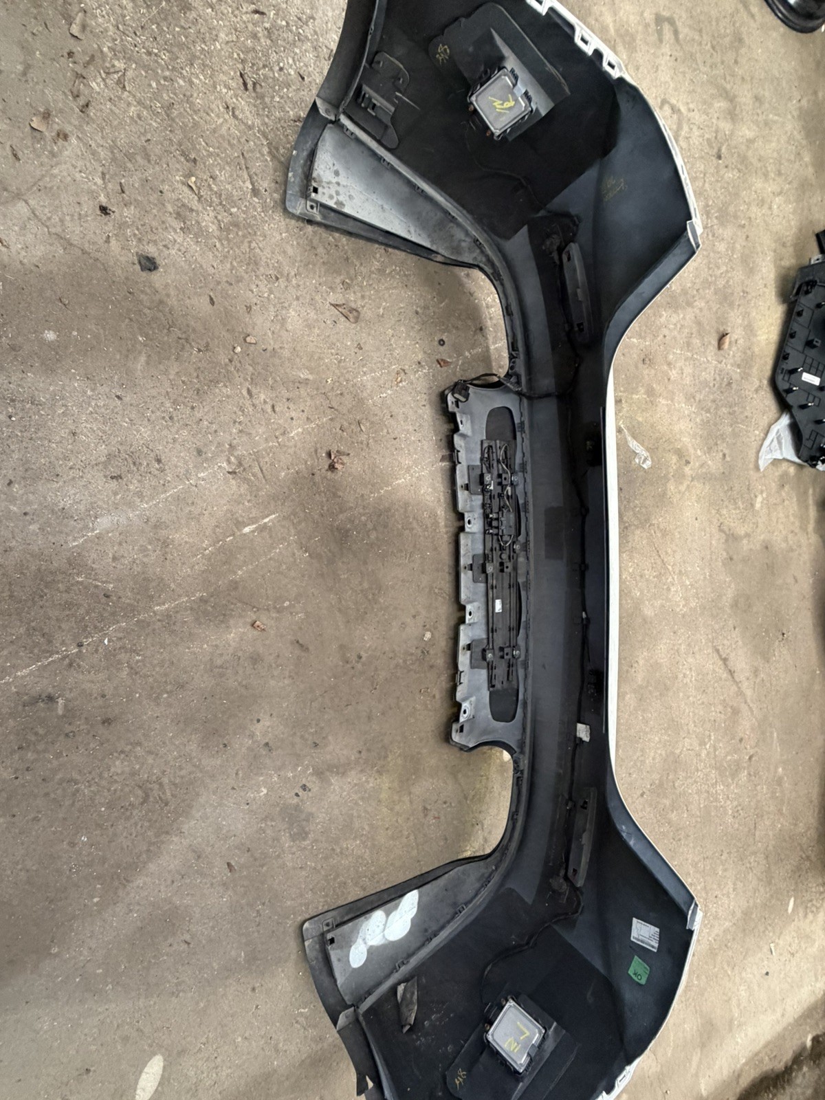 MASERATI GHIBLI REAR BUMPER 2014 2015 2016 2017 WHITE 670010943 OEM DAMAGED