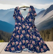Forever 21 Floral Dress 1X Wrap Style Blue Floral Print Stretch Knit Fit & Flare