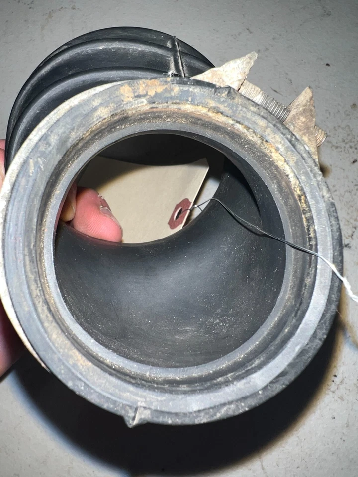 Tubo de conexión filtro de aire Honda ATC 250 SX 1987/17253-HA6-010 Foto 4 de 4