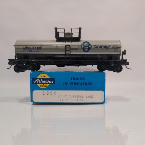 Coche tanque químico Athearn 1558 HO Staley Chemicals AESX 8352 construido con Kadees | Zustand: Used