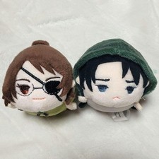 Attack on Titan Levi Hanji Mochimasu