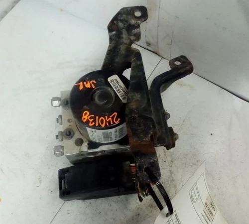 2007-2009 Suzuki XL7 ABS Brake Pump OEM Anti-Lock Actuator Control Assembly - Image 2 of 4