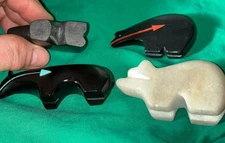 NATIVE AMERICAN ART ZUNI FETISH EFFIGY STONE LAPIDARY BEAR LEKI URSUS TURQUOISE