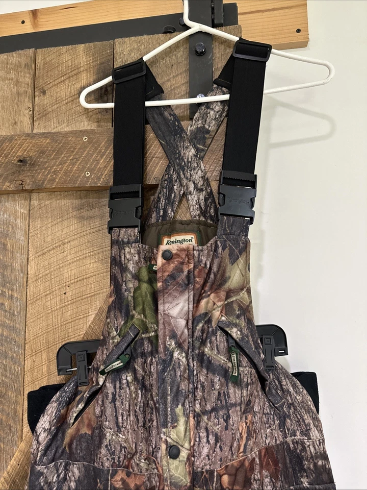 Mono con tirantes Remington para hombre grande marrón Realtree Break Up caza cremallera aislada Foto 3 de 4