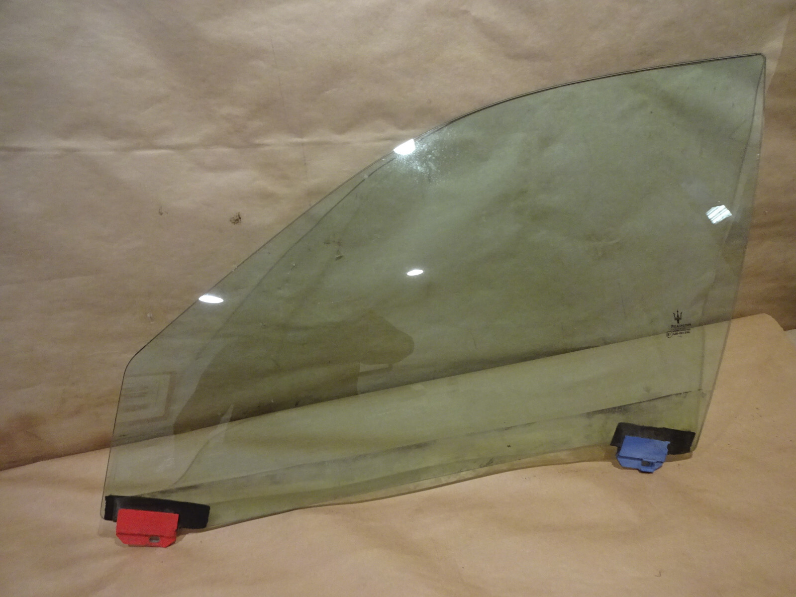 Maserati 05 Quattroporte LH Front Door Glass P/N 83744400