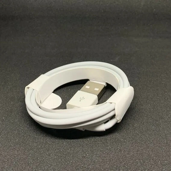 Apple Lightning to USB Cable - 1m, iPhone 6,6s, 7, 7 Plus, 8, 8 Plus, X, XS, XR  - Image 2 of 4