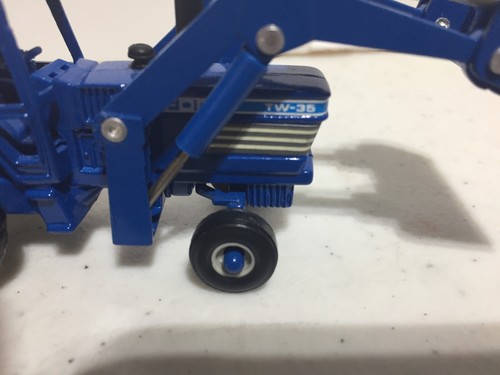 Ford TW-35 Tractor w Front Loader & Cab Slightly Used 1/64 Scale by Ertl - Picture 9 of 10