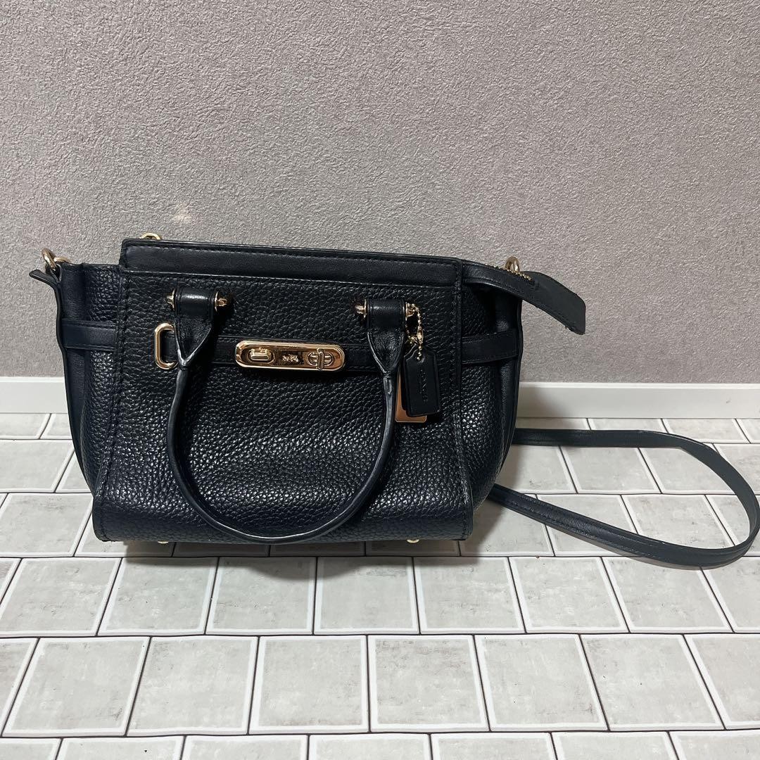 COACH Leather Black Shoulder Bag Gold Hardware Women's #PC85G4