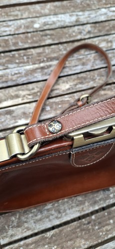 Patricia Nash Cross Body Frame Doctor Handbag Satchel Leather Bag Brown W/Clasp - Picture 6 of 15