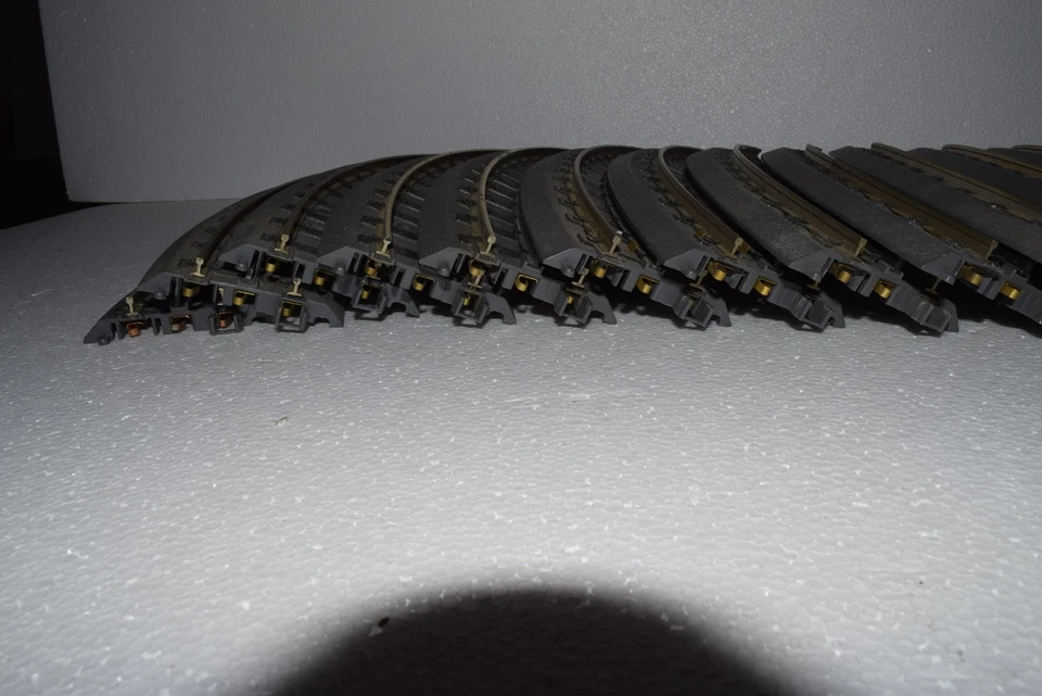 MTH 40-1010 Realtrax O-Gauge Curves 3-Rail SOLID RAIL - Lot of 22 - Image 2 of 4