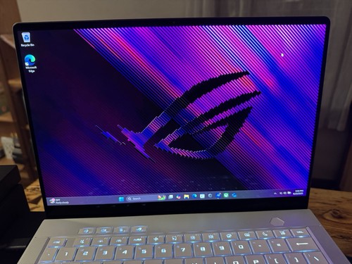 ASUS ROG Zephyrus G14 14" 3K OLED 120Hz AMD Ryzen 9 8945HS RTX4070 32GB 1TB - Picture 4 of 17