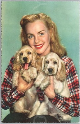 Künstlerische Frau Hunde Vintage Postkarte Reproduktion