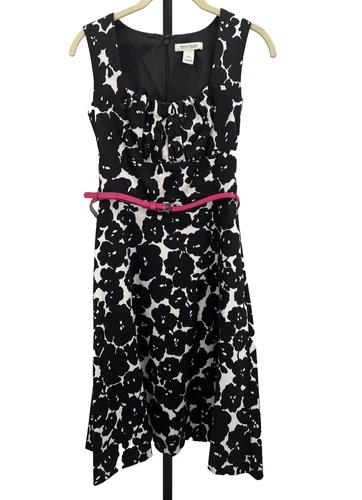 White House Black Market Black White Floral Dress with Pink Belt - Size 00