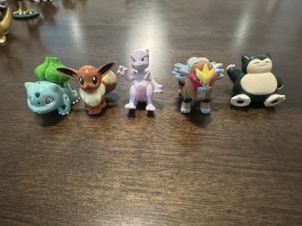 Vintage Pokémon Tomy Figures 29 Pieces w/ Vintage Pokemon Tin Lunchbox - Image 3 of 4