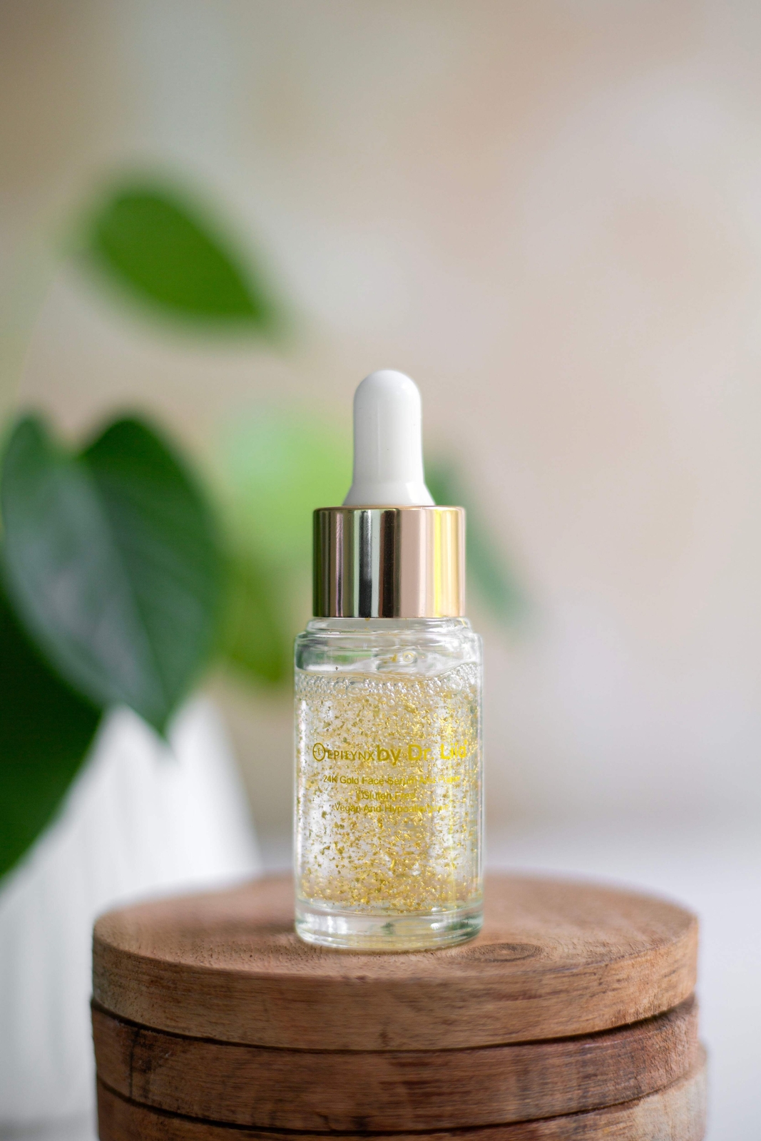 24K Gold Radiance Concentrate Serum &ndash; Vegan, Gluten-Free Hydrating & Illuminatin