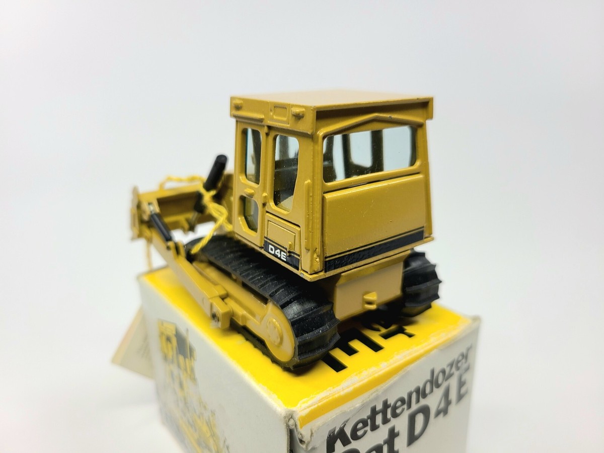 745908_4