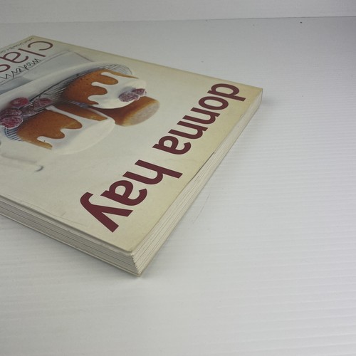 Donna Hay Book 1 and 2 Modern Classics Large Cookbooks - Imagen 14 de 22