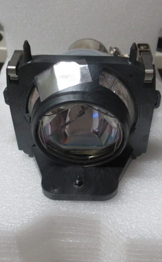 TOSHIBA TLPLMT5A MODULE DE LAMPE DE REMPLACEMENT POUR PROJECTEUR - Photo 1/4