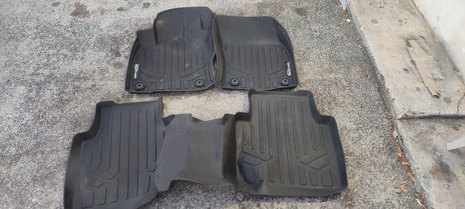 SMARTLINER Custom Fit Floor Mats 2018-2024 Volkswagen Tiguan