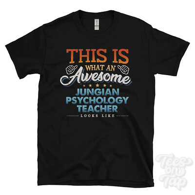 SO SIEHT EIN TOLLER JUNGISCHER PSYCHOLOGIELEHRER LUSTIGES T-SHIRT AUS