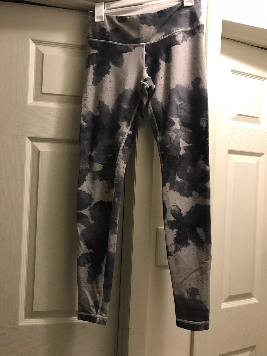 Lululemon Gray Camo Leggings 6