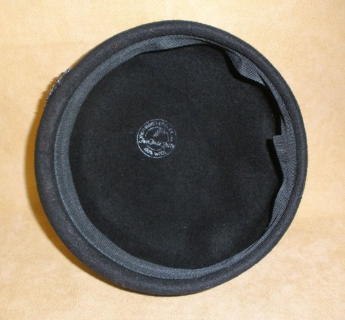 Cappello scatola pillole lana nera anni '60 con applique perline nere' - Foto 7 di 7