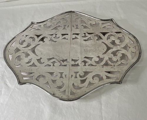 Elegant Expandable Silver Metal Scrollwork Trivet, Patterned Finish