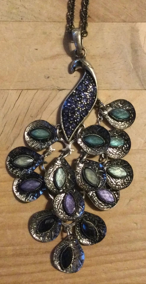 Lote de 7 Hermosos y Divertidos Collares Vintage Y Modernos Excelente Estado Foto 2 de 4