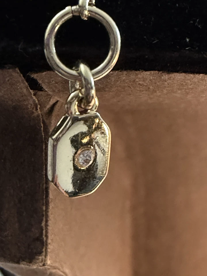 Collar Ivanka Trump Imitación Perla Y Flecos Nunca Usado 18 Pulgadas Tono Dorado Foto 4 de 4